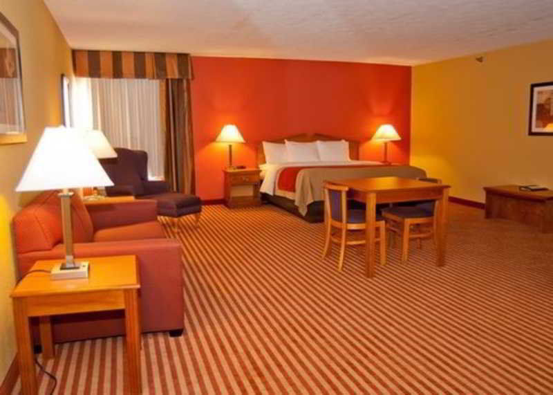 Comfort Inn & Suites Cincinnati Eastgate Exterior photo