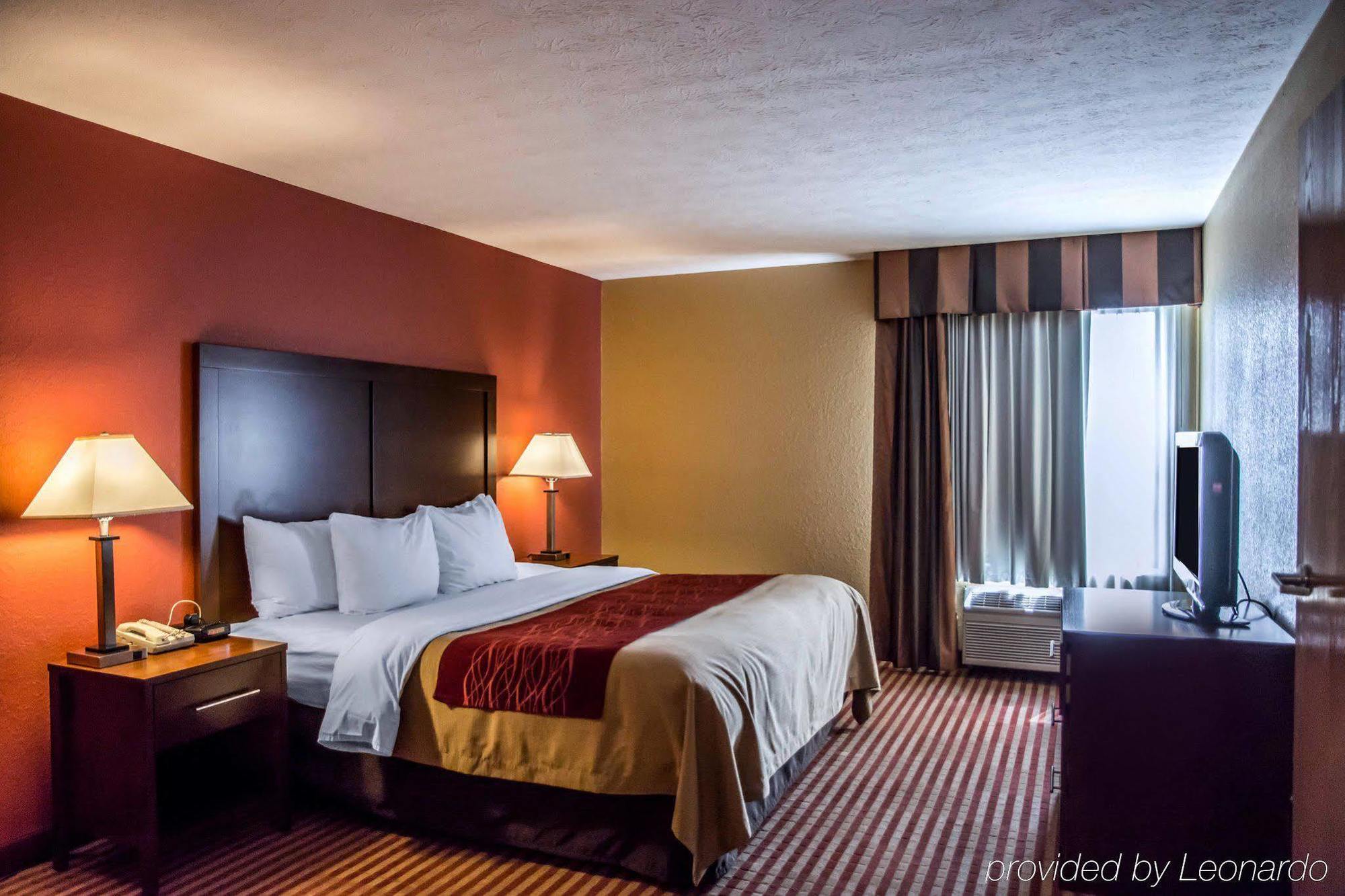 Comfort Inn & Suites Cincinnati Eastgate Exterior photo