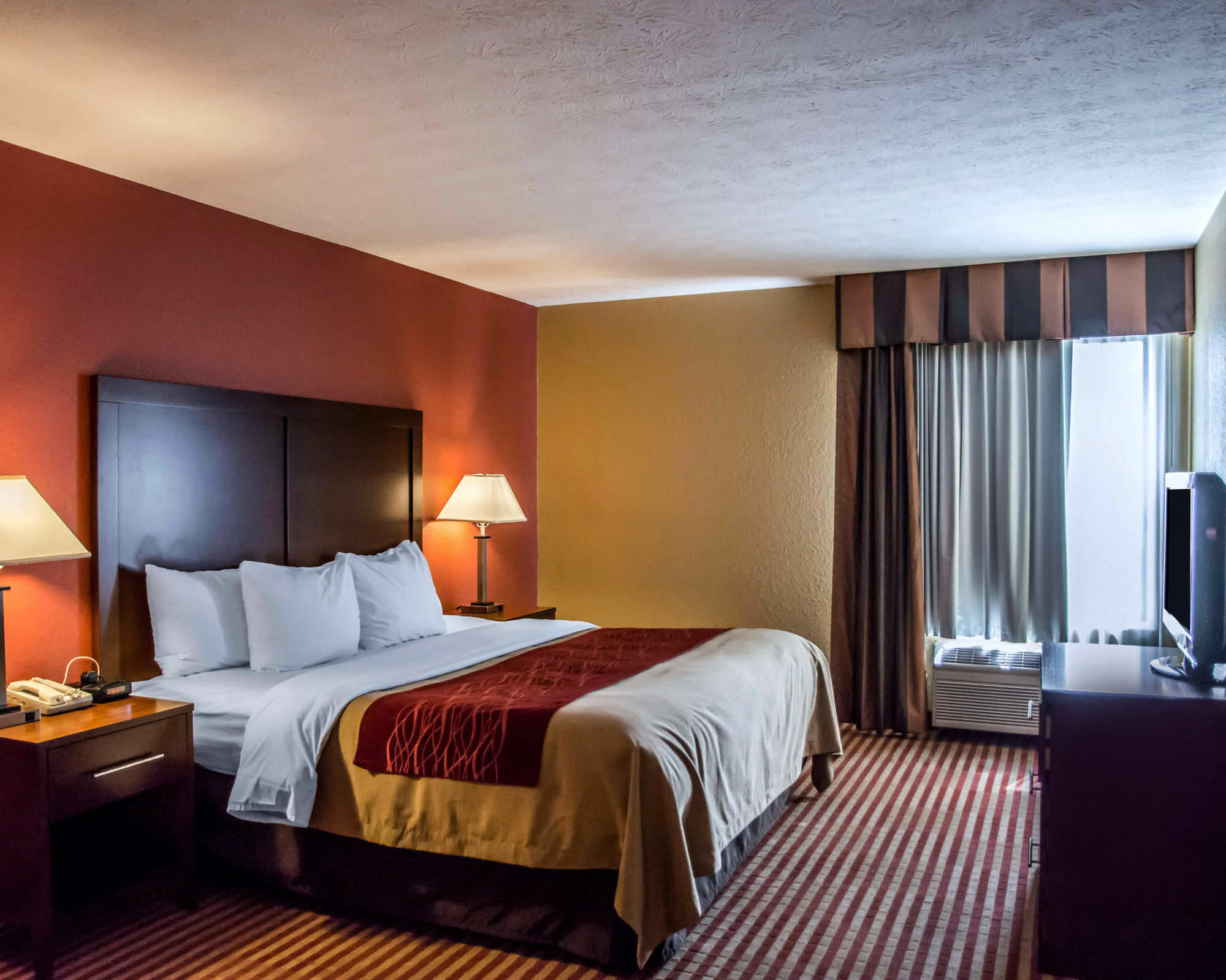 Comfort Inn & Suites Cincinnati Eastgate Exterior photo